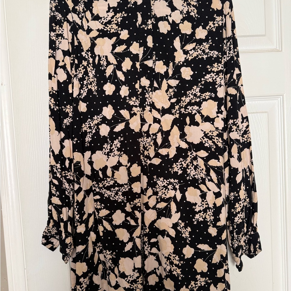 H&M Black and Cream Floral Tunic
